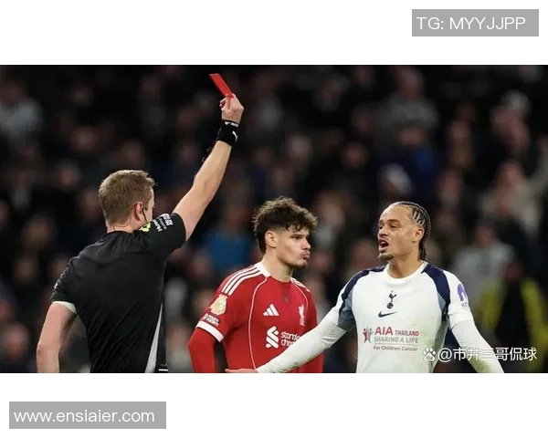 西甲激战:利物浦逆转巴黎圣日耳曼四比三红牌事件引发全场热议 西甲激战:利物浦逆转巴黎圣日耳曼四比三红牌事件引发全场热议