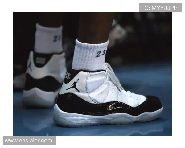 黑白姚明鞋的经典魅力与篮球文化的完美融合探讨