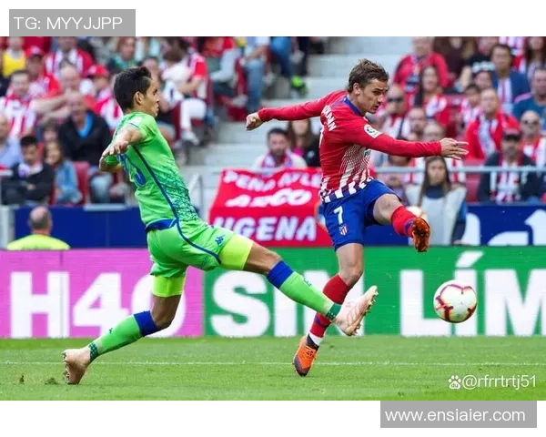 西甲精彩对决AC米兰与波尔图战成平局引发全场热烈反响